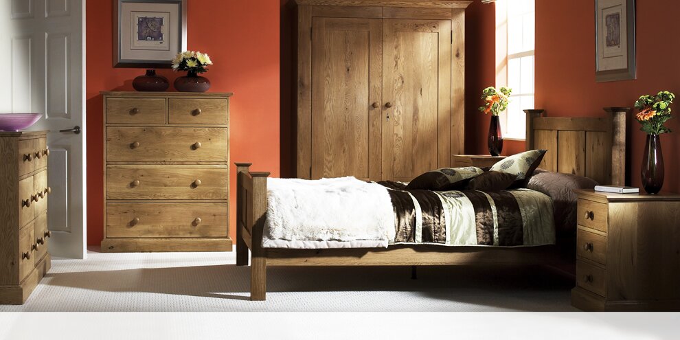Corndell Country Oak bedroom furniture