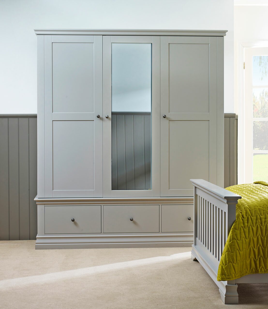 Corndell Annecy Painted bedroom furniture in Haze finish